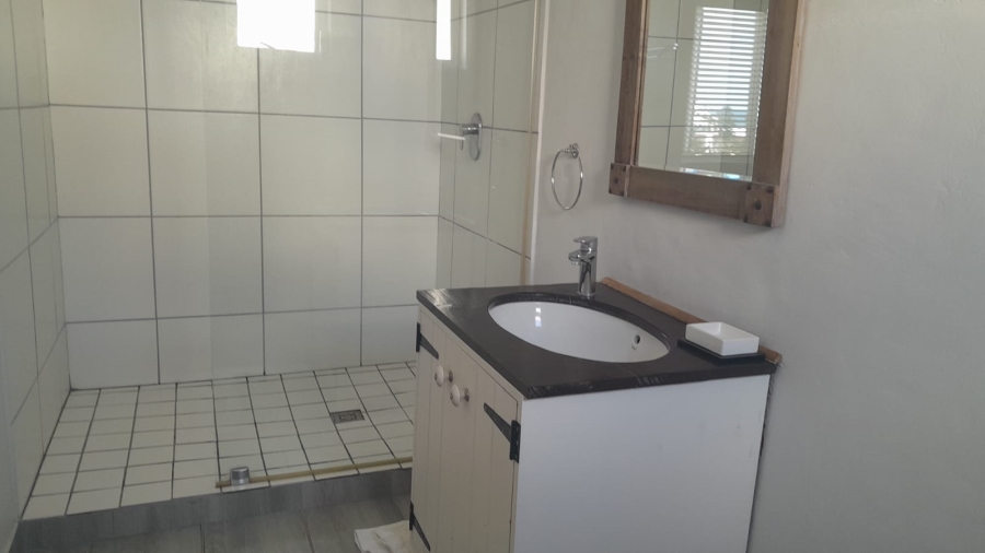 5 Bedroom Property for Sale in Jongensfontein Western Cape